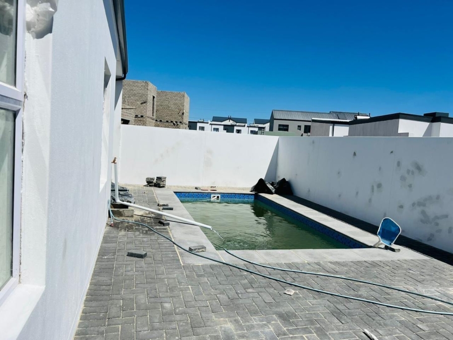 3 Bedroom Property for Sale in Parklands Western Cape